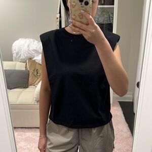 Babaton shoulder pad tank